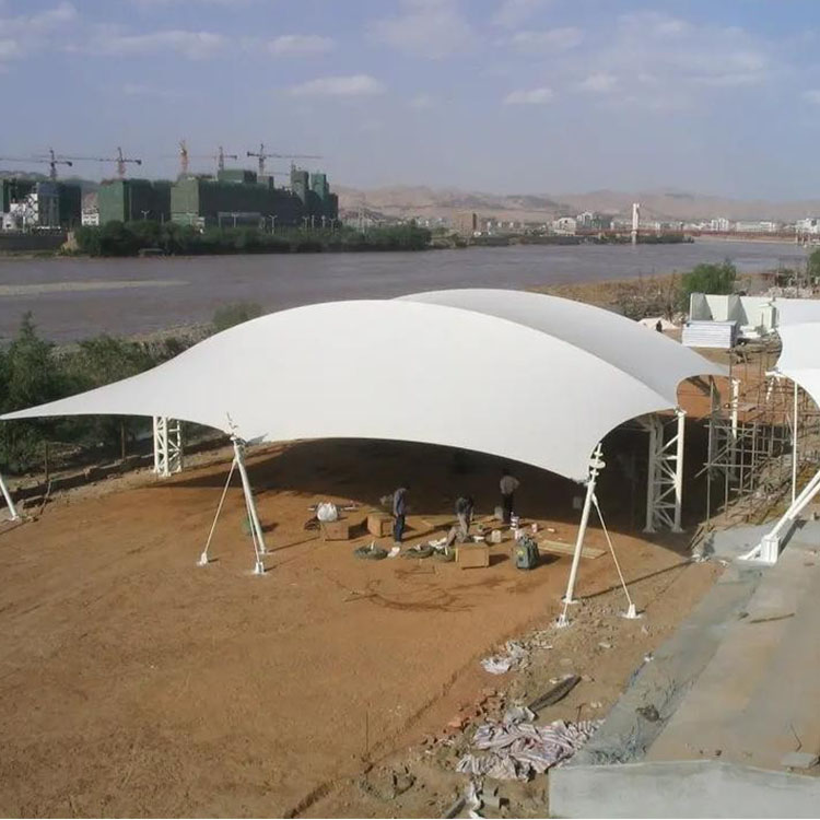 沿河膜结构汽车棚